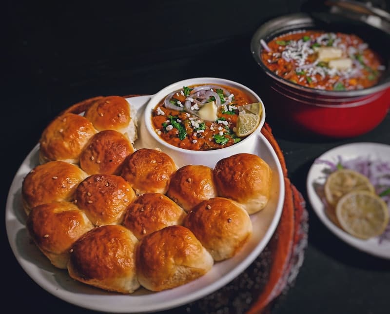 Kulcha bread with pickle and onion